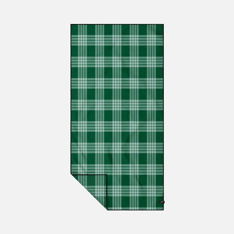 slowtide-palaka-hi-performance-quick-dry-towel-green image 1