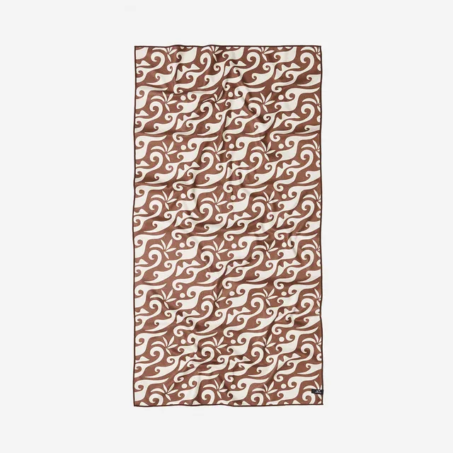 slowtide-bailey-performance-quick-dry-towel-toast-bailey-elder-x-slowtide image 1