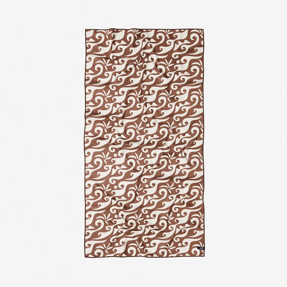 slowtide-bailey-performance-quick-dry-towel-toast-bailey-elder-x-slowtide image 1