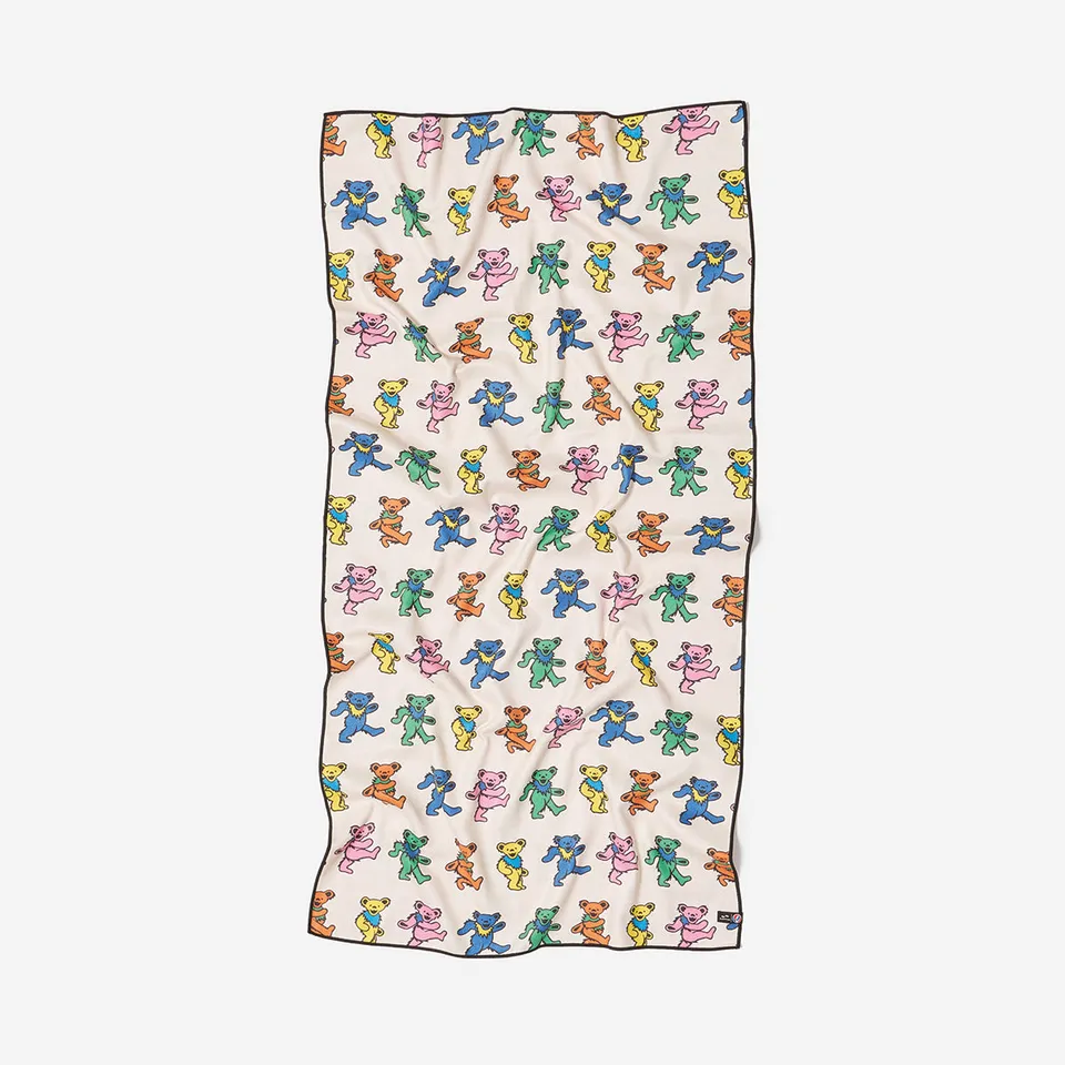 slowtide-dancing-bears-performance-quick-dry-towel-cream image 1