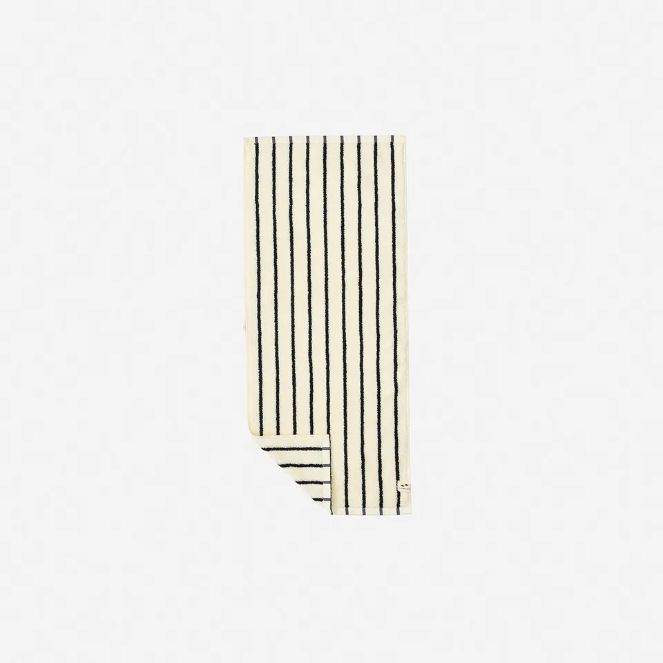 slowtide-koko-plush-hand-towel-600-gsm-cotton image 1