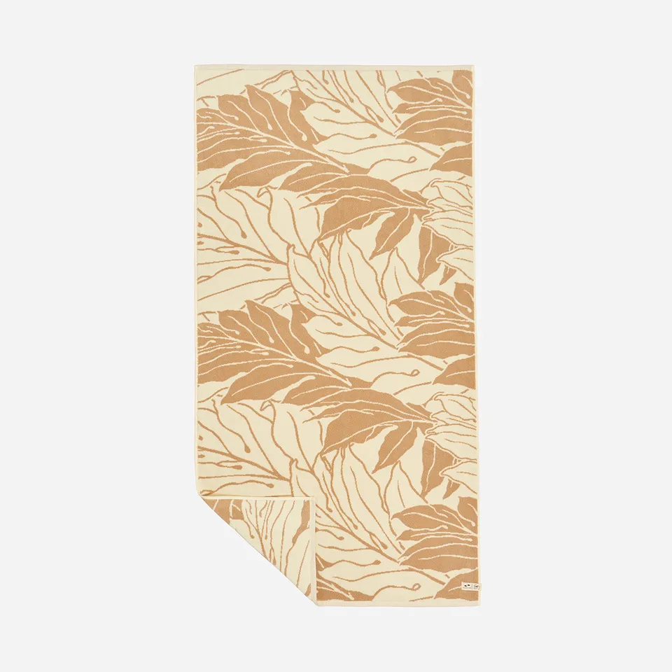 slowtide-ulu-bath-towel-quick-dry-versatile image 1