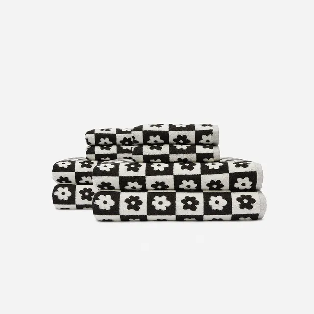 slowtide-gigi-bath-towel-bundle-4-4-black image 1