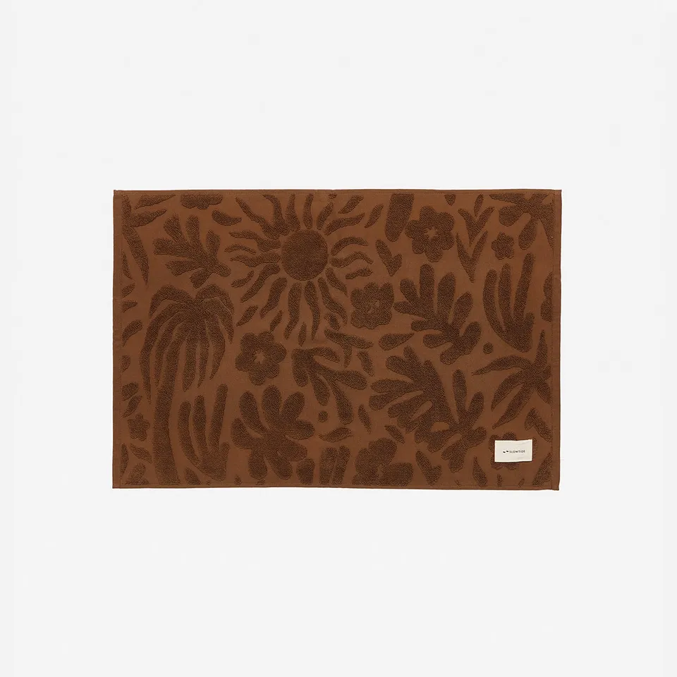 slowtide-sunny-sculpted-bath-mat-toast image 1