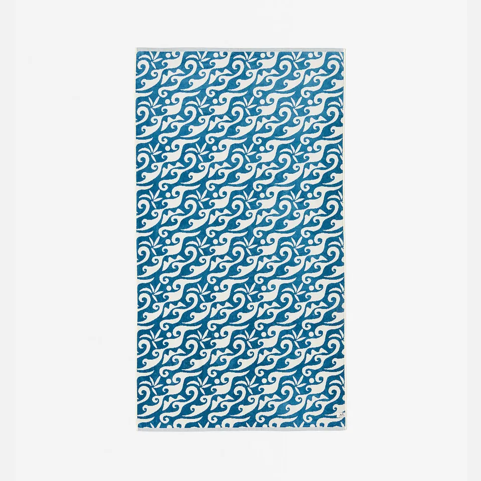 slowtide-bailey-woven-towel image 1