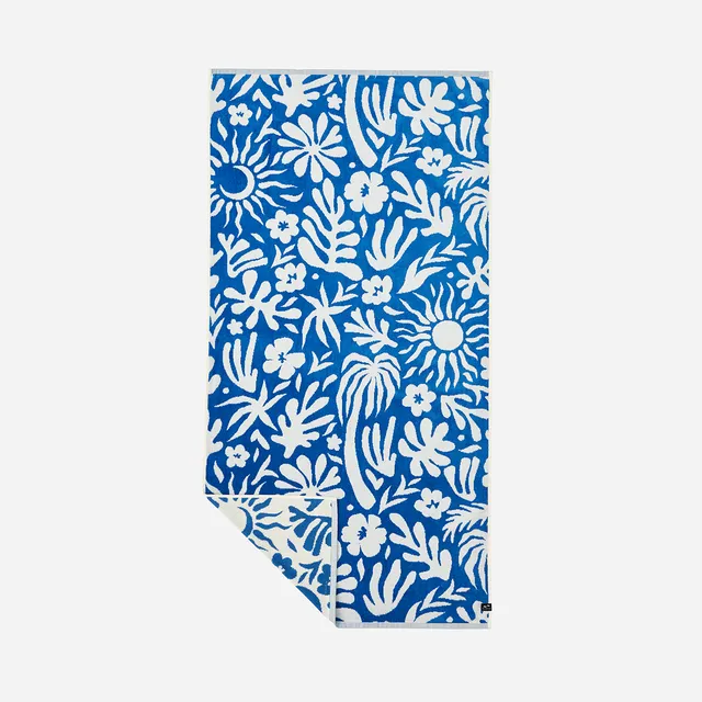 slowtide-sunny-woven-towel-dusty-blue image 1