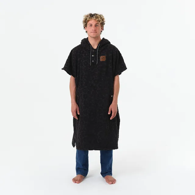slowtide-ginny-extra-warm-poncho-black image 1