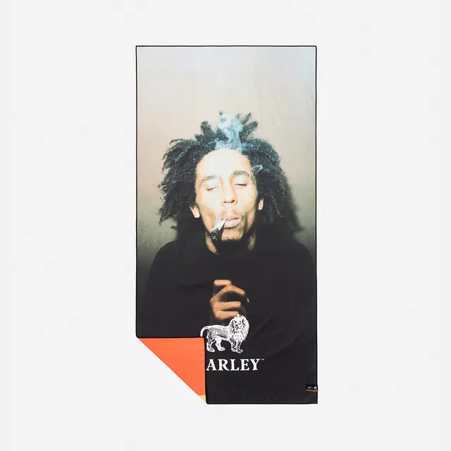 slowtide-one-drop-performance-quick-dry-travel-towel-bob-marley-x-slowtide image 1