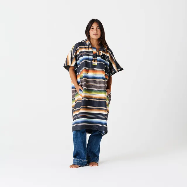 slowtide-santana-quick-dry-changing-poncho image 1