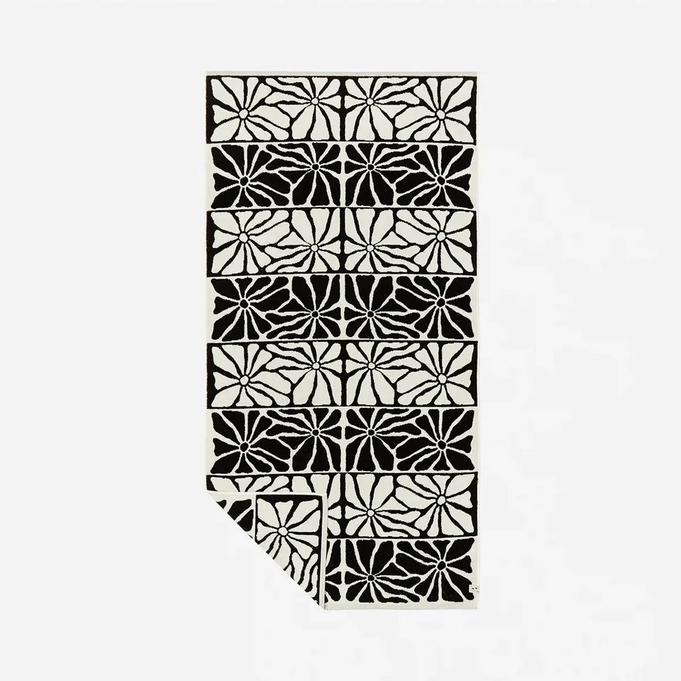 slowtide-ciao-zen-bath-towel-black-monica-bond-collaboration image 1