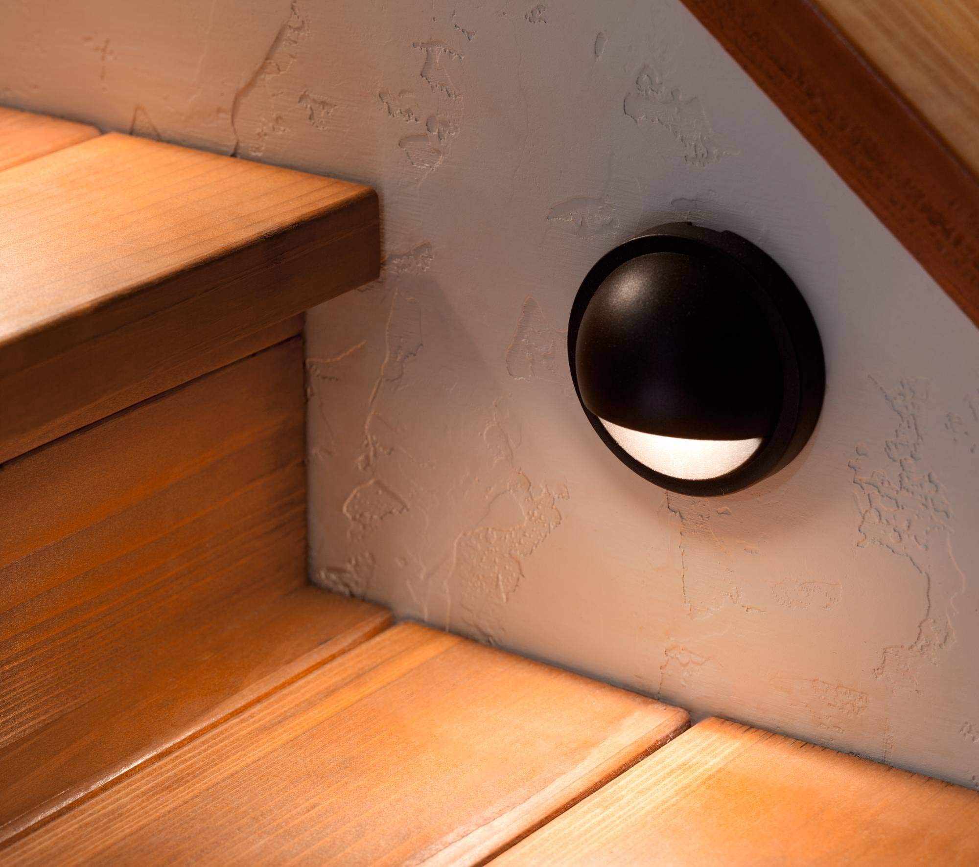 kichler-half-moon-led-deck-and-step-light-architectural-bronze-integrated-3000k- image 4
