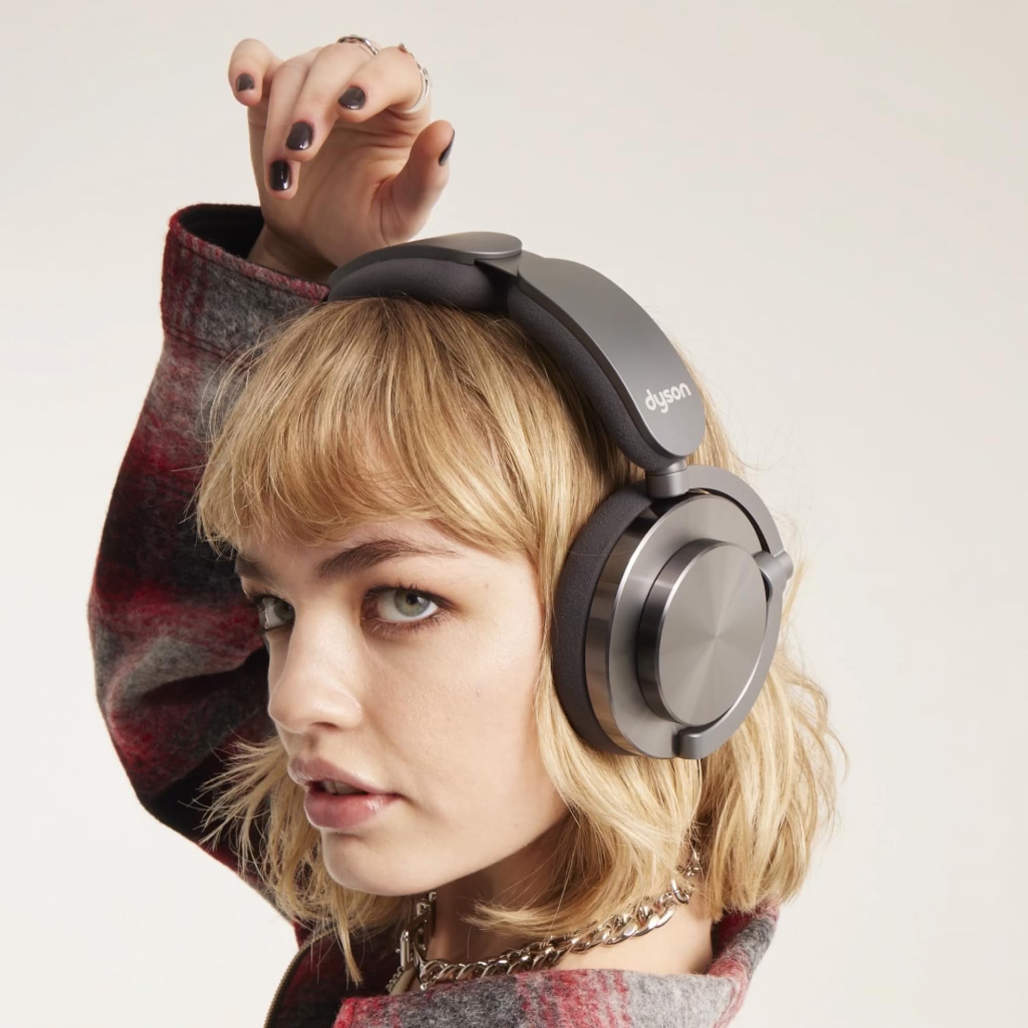 dyson-ontrac-ear-cushion-replacement-dark-iron image 3