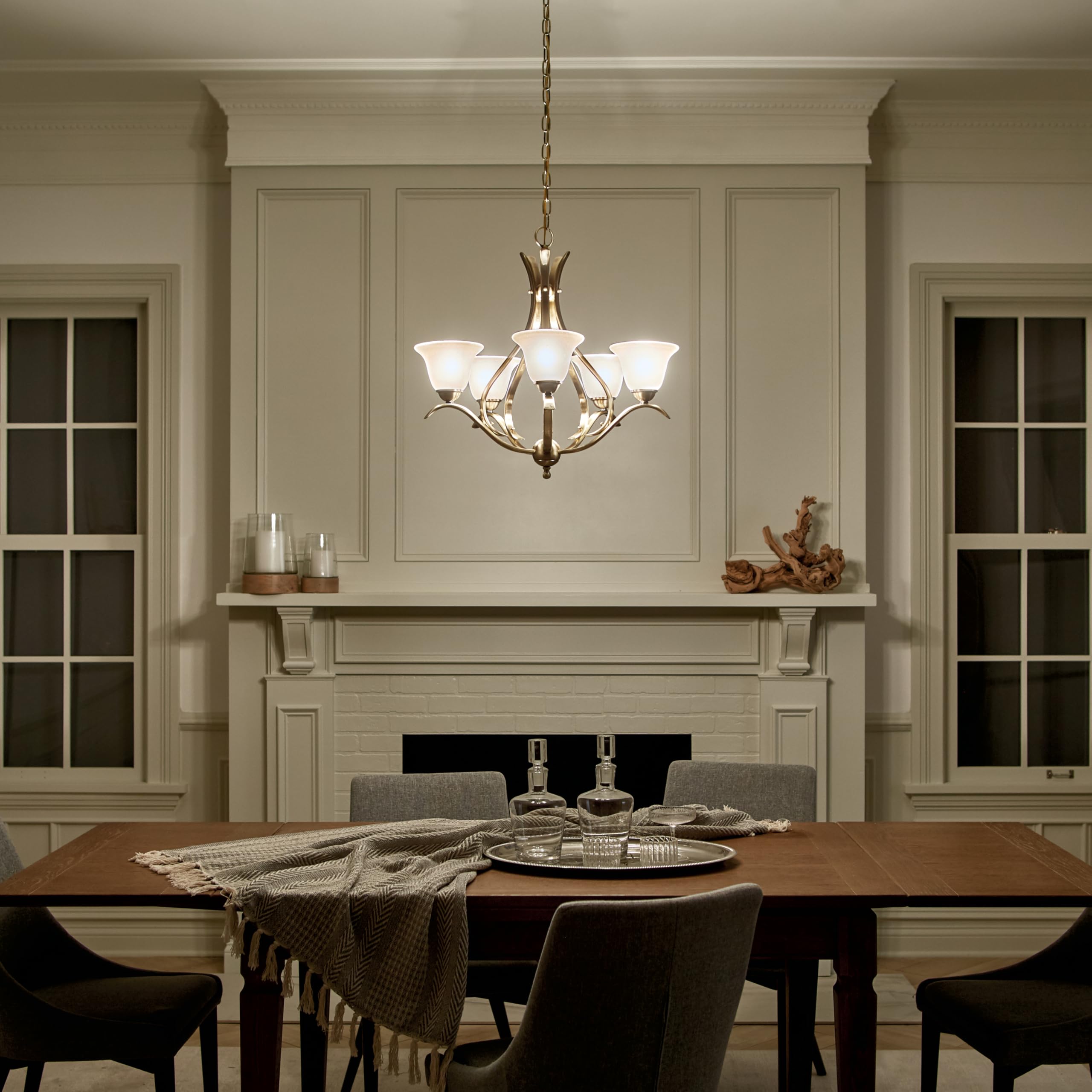 kichler-dover-5-light-chandelier-in-antique-brass-2020ab-with-alabaster-swirl-gl image 6