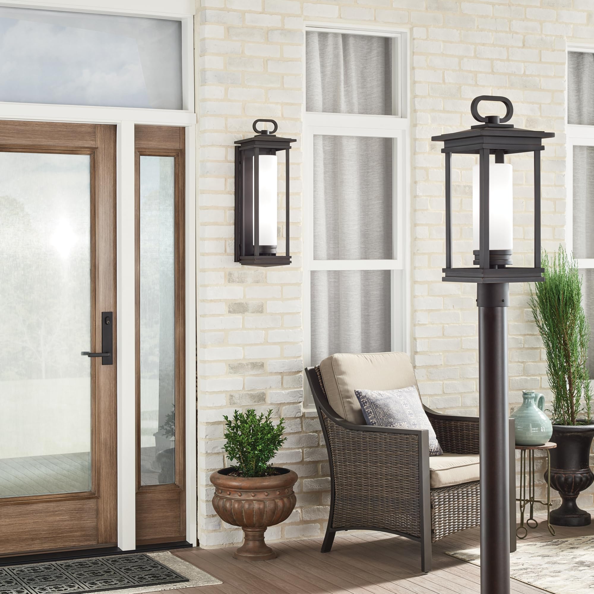 kichler-south-hope-outdoor-post-light-rubbed-bronze image 5