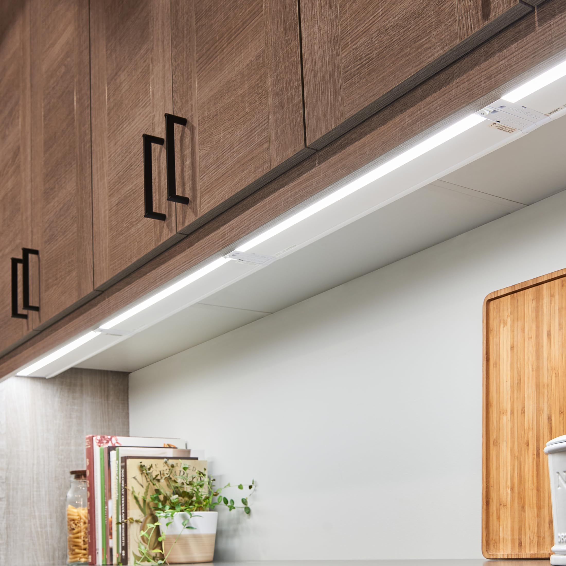 kichler-4u-series-30-led-under-cabinet-light-white-3000k-4u30k30wht image 8