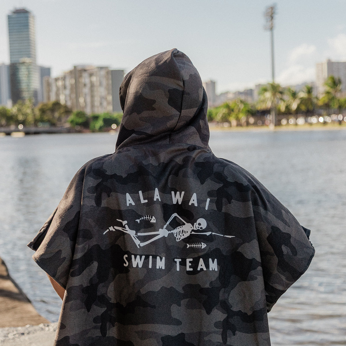 slowtide-ala-wai-swim-team-performance-quick-dry-changing-poncho-claymore-minds- image 2