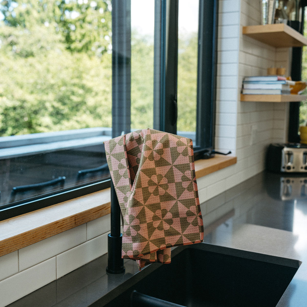 slowtide-bex-quick-dry-kitchen-towel-mousse-daydream-x-slowtide image 2