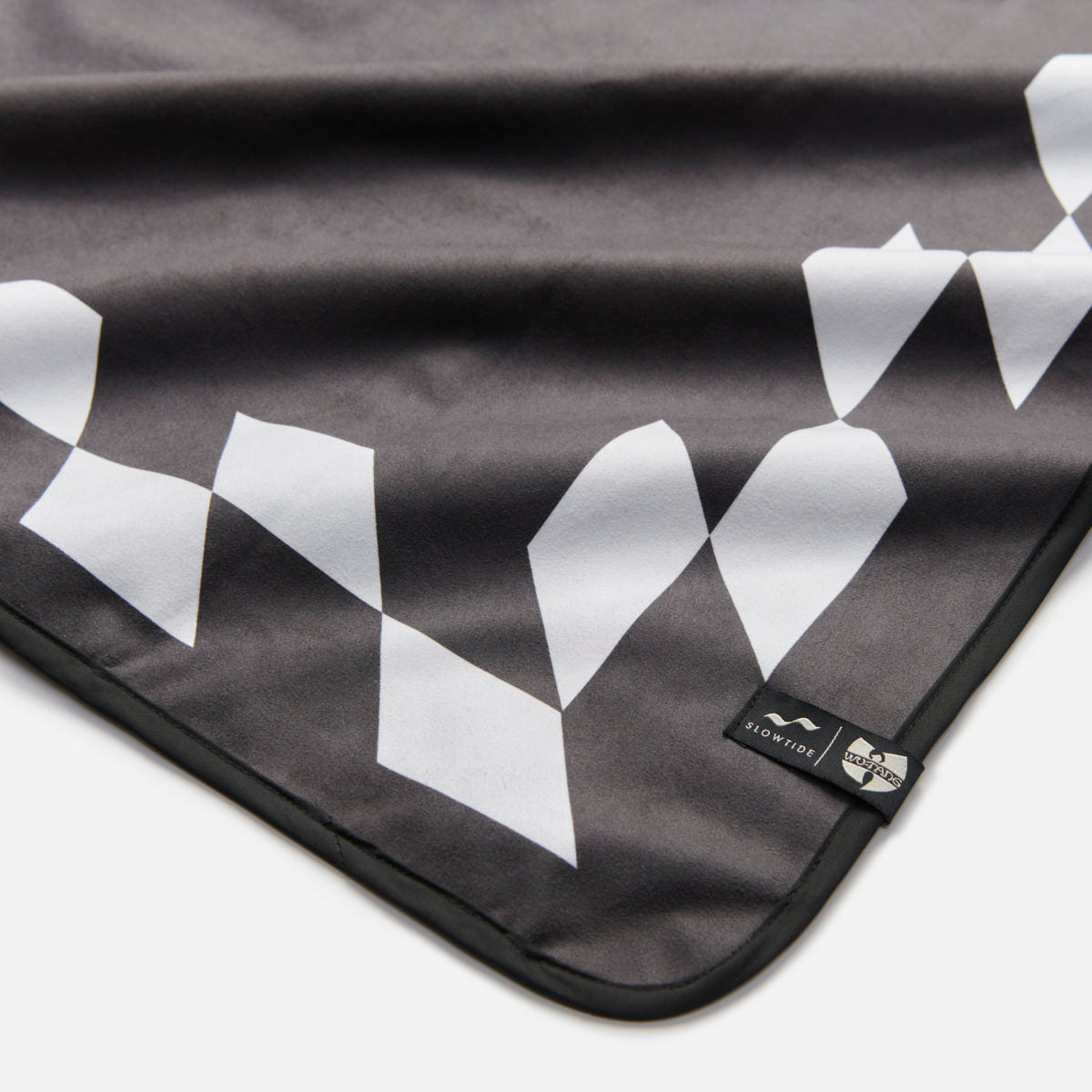 slowtide-blocks-on-fire-lightweight-picnic-blanket-wu-tang-clan-x-slowtide image 8