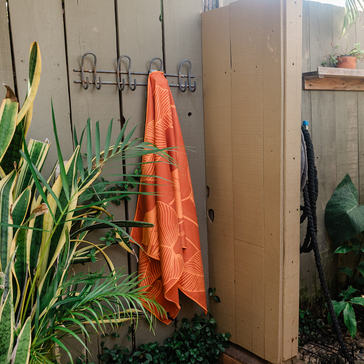 slowtide-calathea-performance-quick-dry-towel-sig-zane-x-slowtide image 4