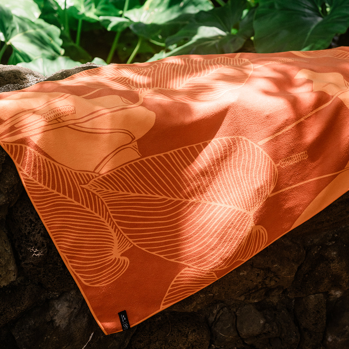 slowtide-calathea-performance-quick-dry-towel-sig-zane-x-slowtide image 6