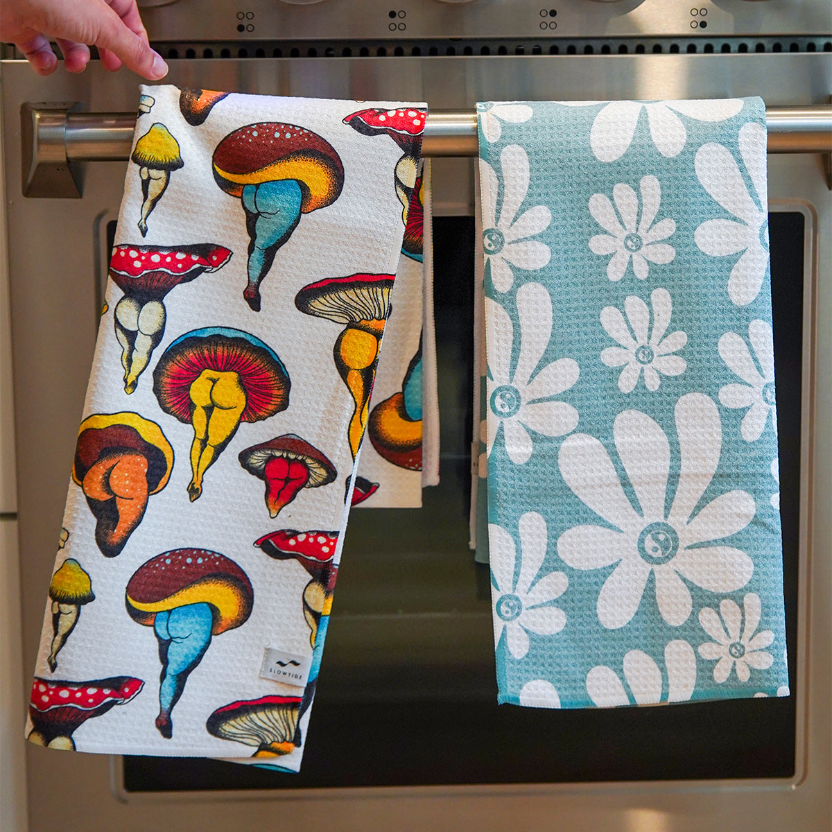 slowtide-cecilia-quick-dry-kitchen-towel-recycled-microfiber-waffle image 3