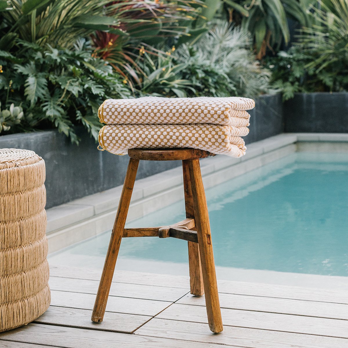 slowtide-clive-bath-towel-mustard image 5