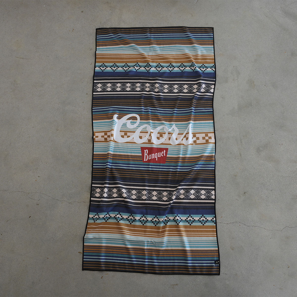 slowtide-rocky-performance-quick-dry-travel-towel-coors-banquet-x-slowtide image 2