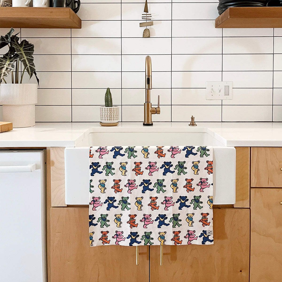 slowtide-grateful-dead-x-slowtide-dancing-bears-quick-dry-kitchen-towel image 2
