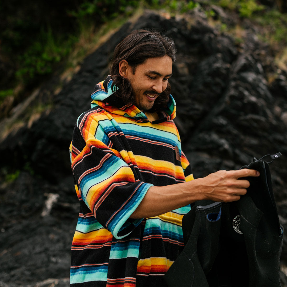 slowtide-el-cap-chilling-fleece-poncho image 4