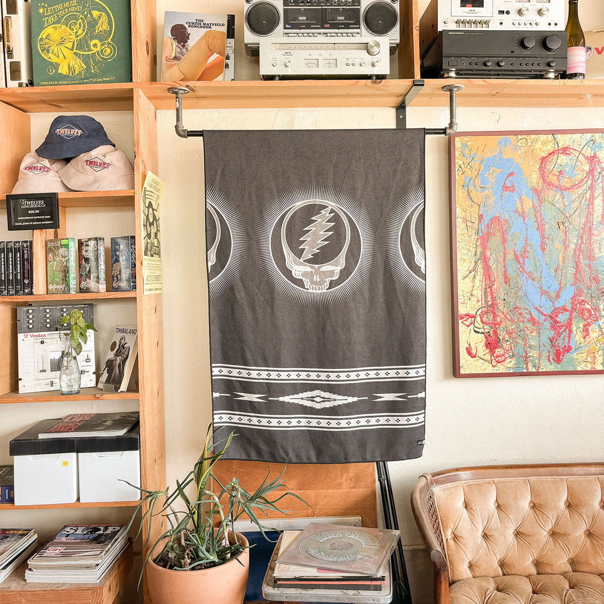 slowtide-fillmore-performance-quick-dry-towel-grateful-dead-x-slowtide image 4