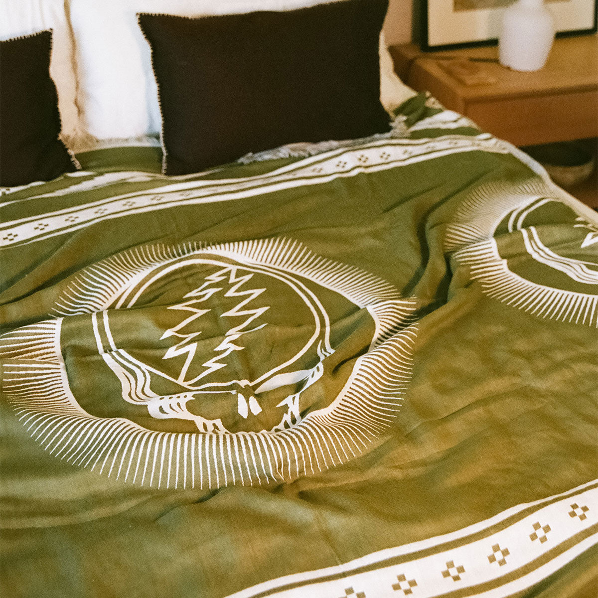 slowtide-fillmore-driftweave-beach-blanket-avocado-grateful-dead-x-slowtide image 4