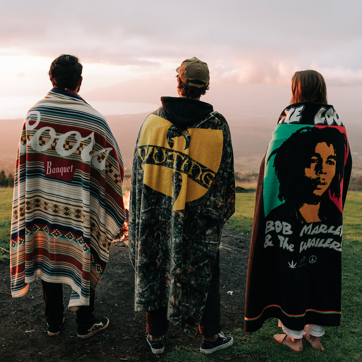 slowtide-one-love-polar-fleece-throw-blanket-bob-marley-x-slowtide image 4