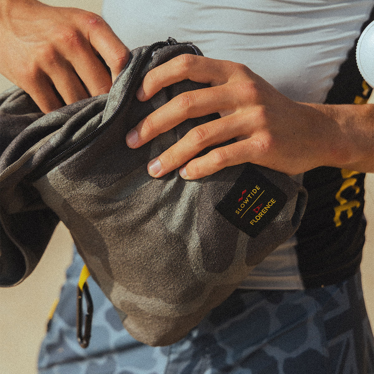 slowtide-florence-packable-performance-quick-dry-towel-overland image 4