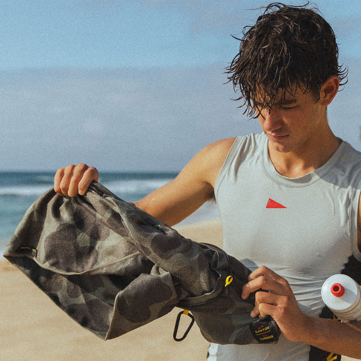slowtide-florence-packable-performance-quick-dry-towel-overland image 3