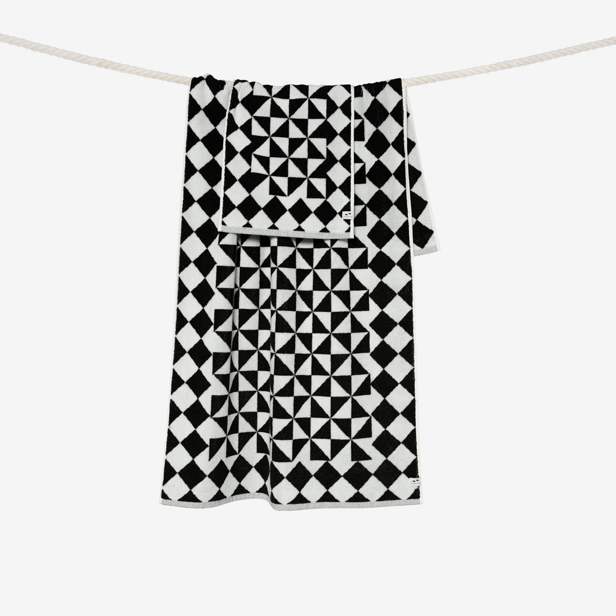 slowtide-gatsby-towel-bundle-2-2-black-600-gsm-cotton-bath-hand-towel-set image 5