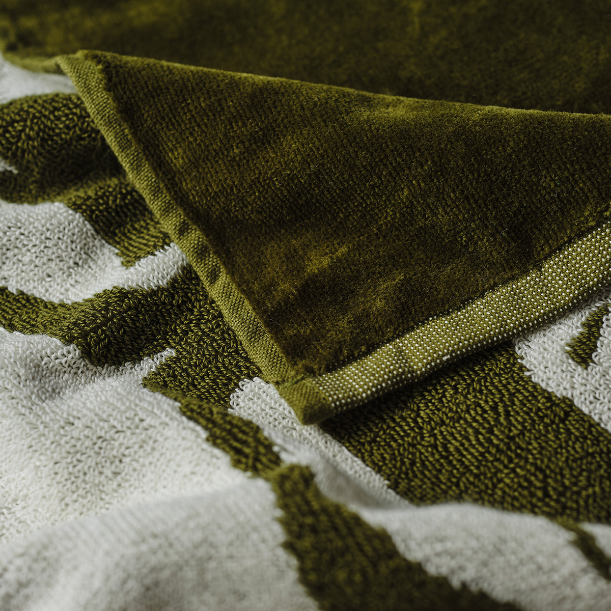 slowtide-grateful-shred-woven-towel-avo-grateful-dead-x-slowtide image 3