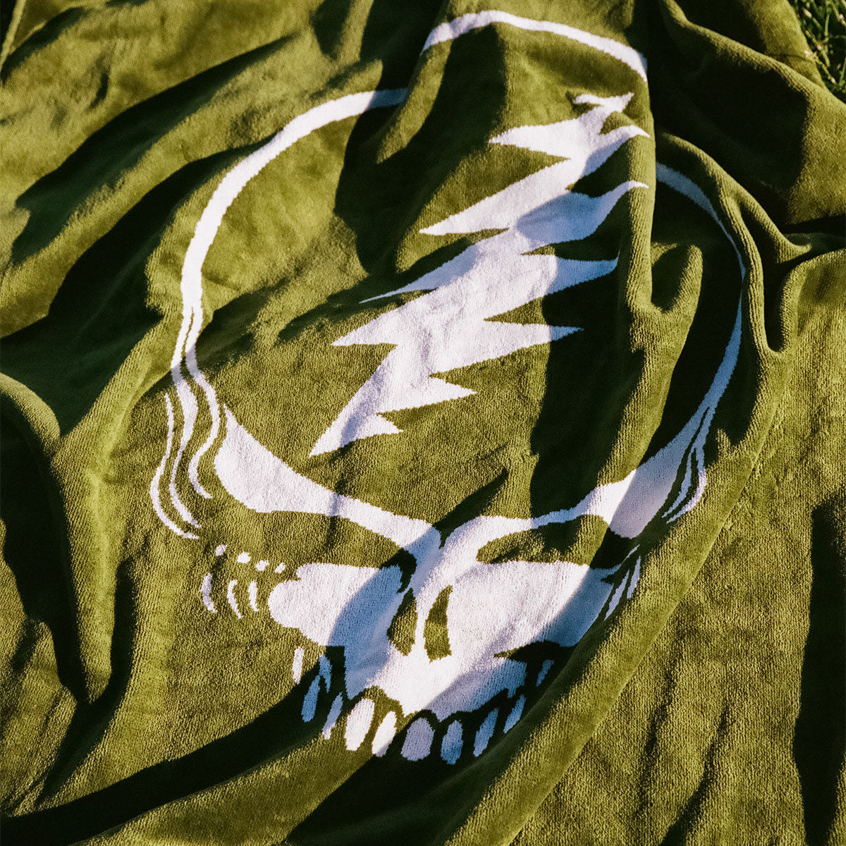 slowtide-grateful-shred-woven-towel-avo-grateful-dead-x-slowtide image 2