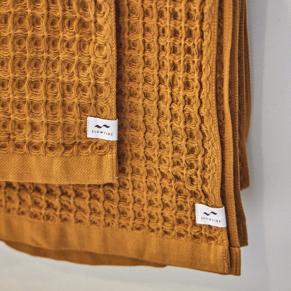slowtide-guild-waffle-hand-towel-moab image 2