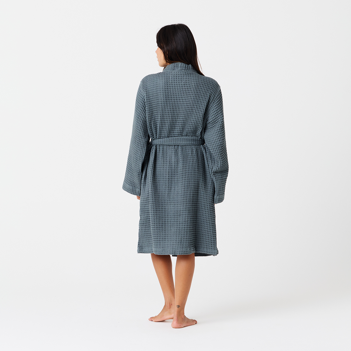 slowtide-guild-waffle-bath-robe image 6