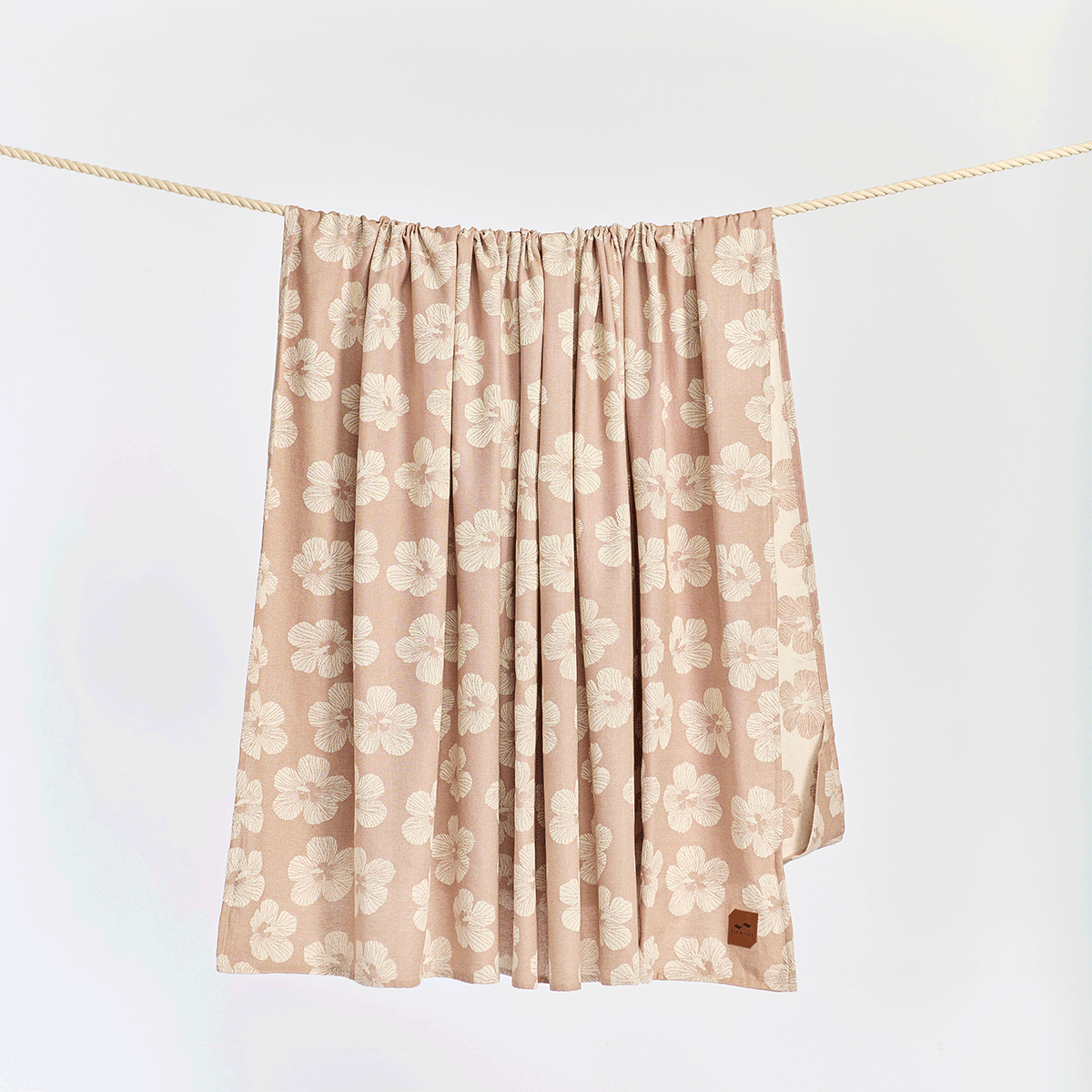 slowtide-hau-oversized-beach-blanket image 3