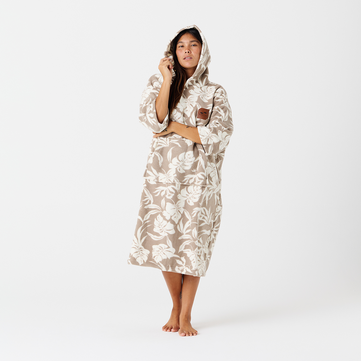 slowtide-hauke-chilling-fleece-poncho image 1