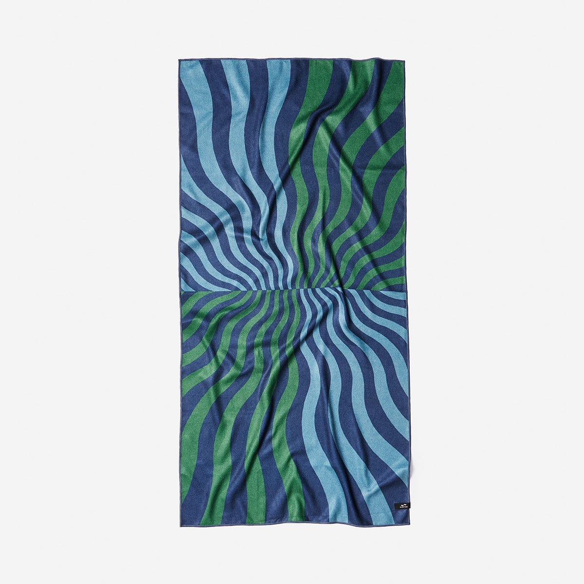 slowtide-hideout-performance-quick-dry-travel-towel-deep-pacific-schuyler-beecro image 3