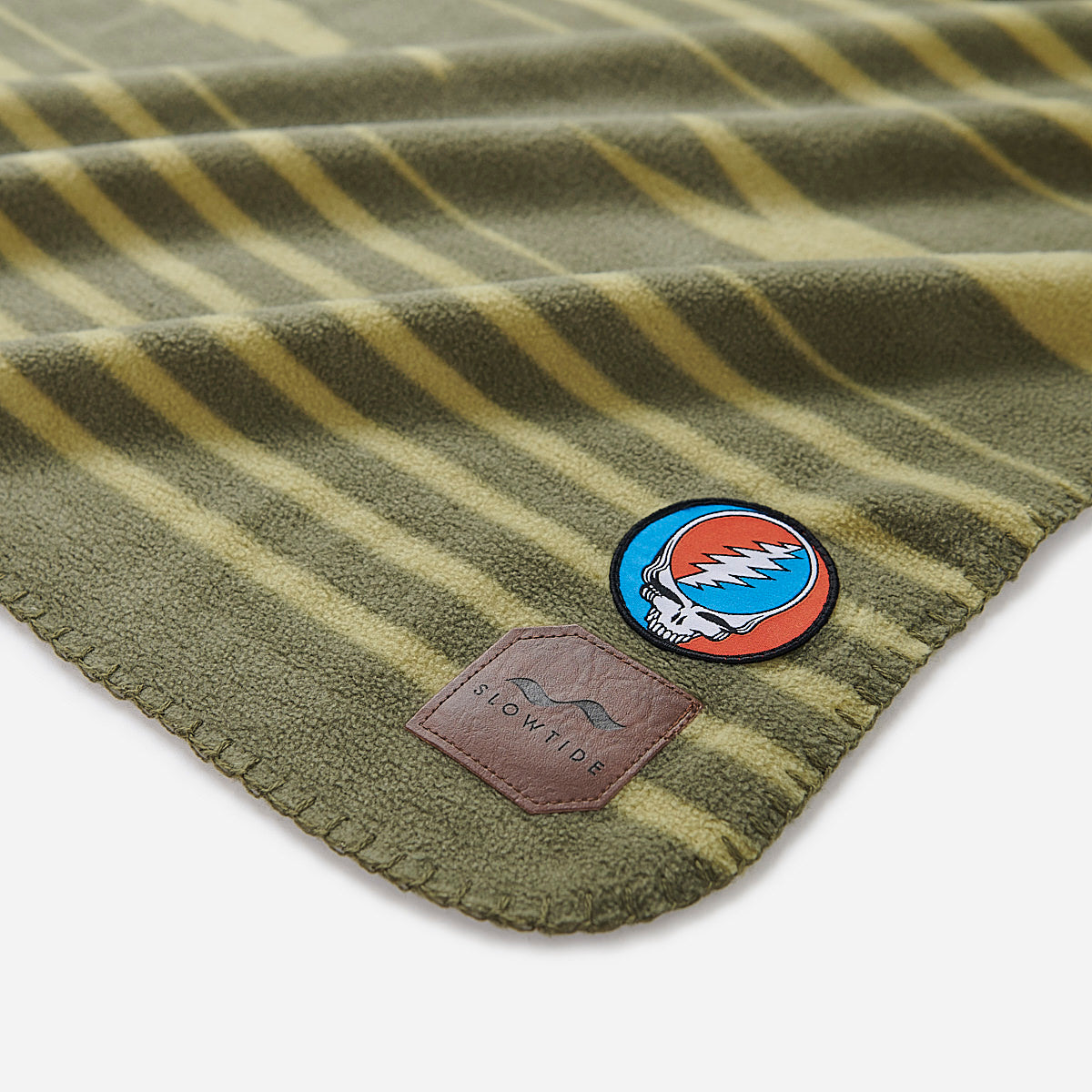 slowtide-jammer-polar-fleece-blanket-grateful-dead-x-slowtide image 5