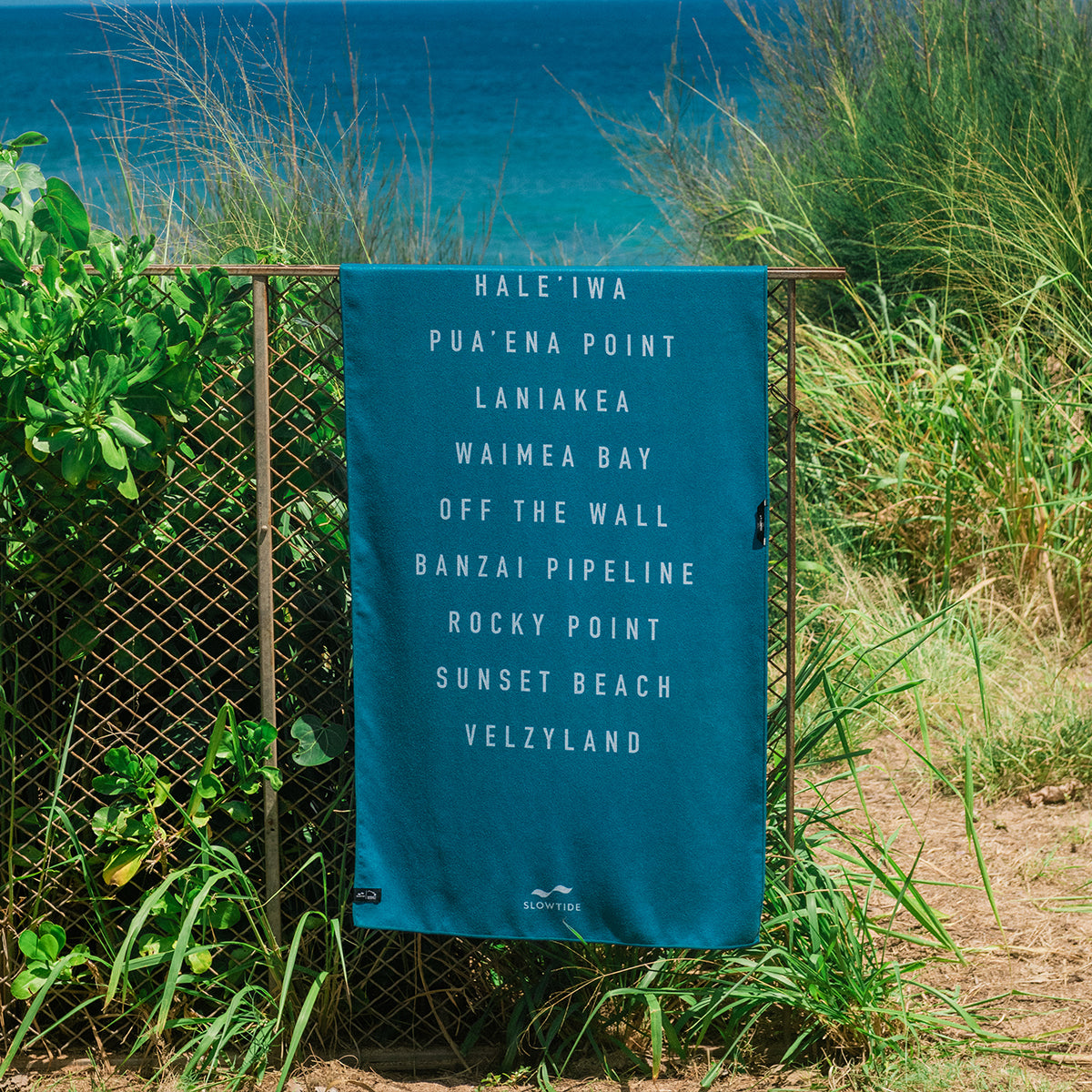 slowtide-ke-nui-2-performance-quick-dry-towel-brent-bielmann-x-slowtide image 3