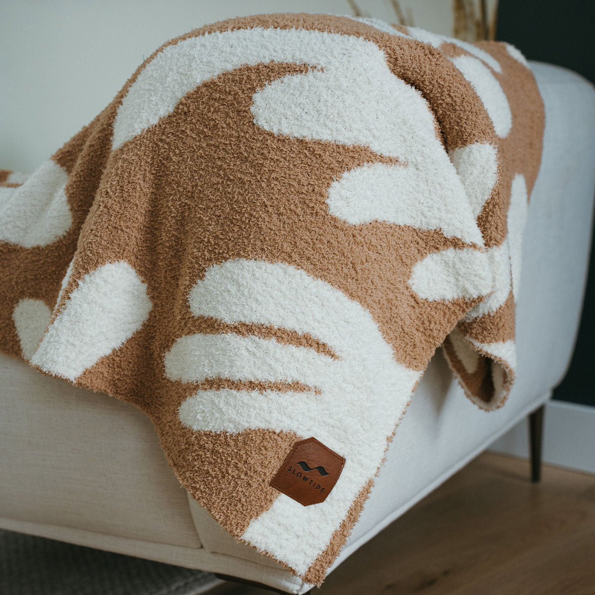 slowtide-kingston-plush-knit-throw-blanket-ty-williams-x-slowtide image 5