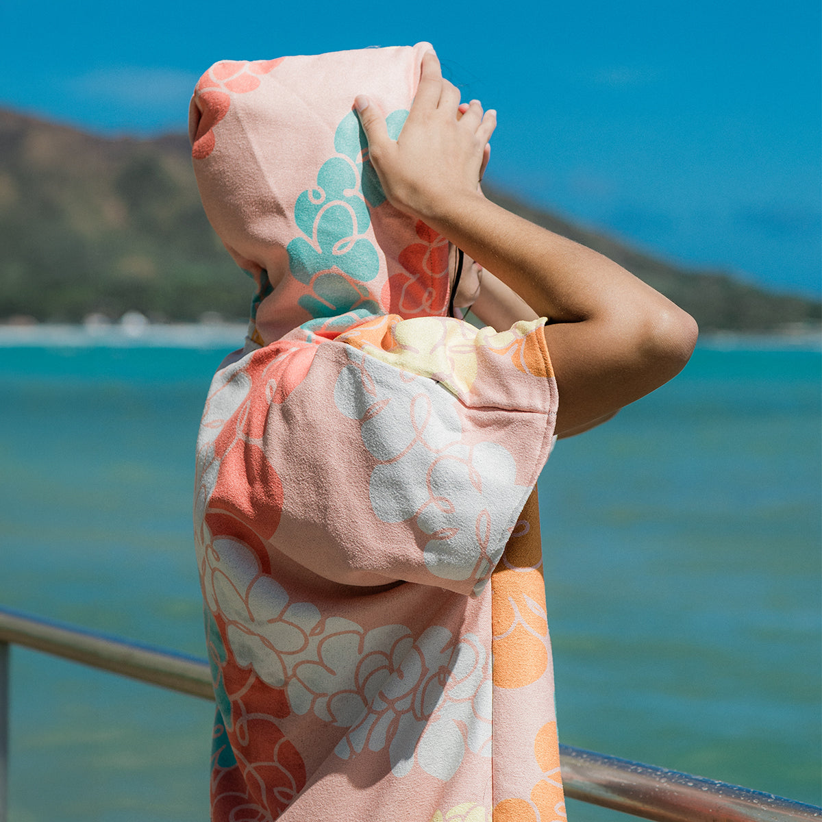 slowtide-lei-quick-dry-poncho-jack-soren-x-slowtide image 3