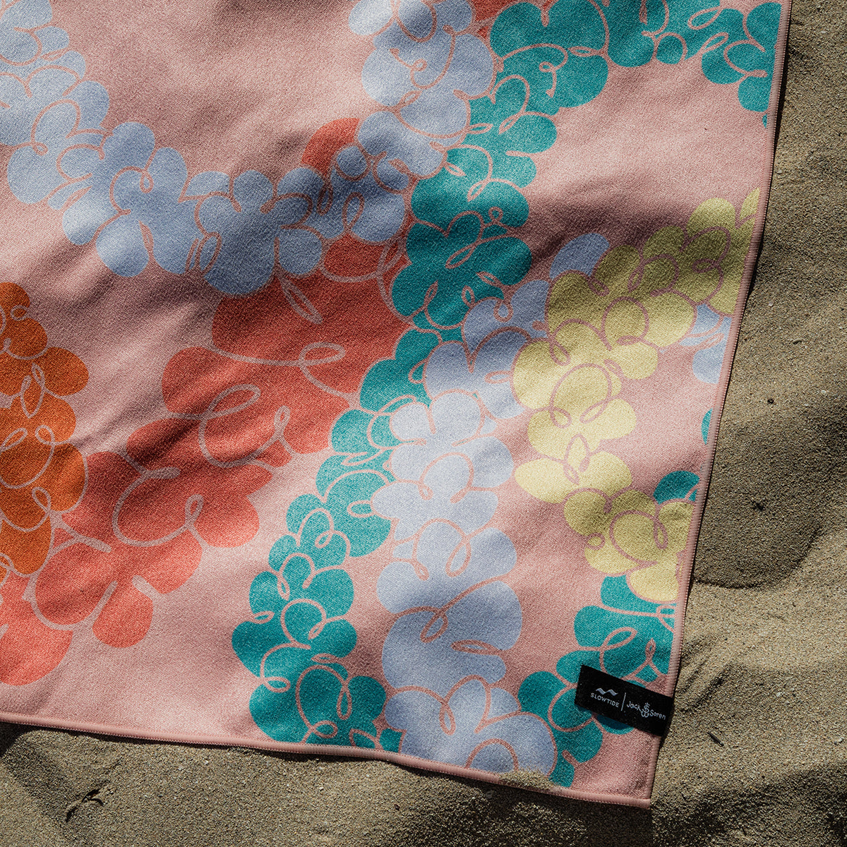 slowtide-lei-performance-quick-dry-towel-pink-jack-soren-x-slowtide image 3