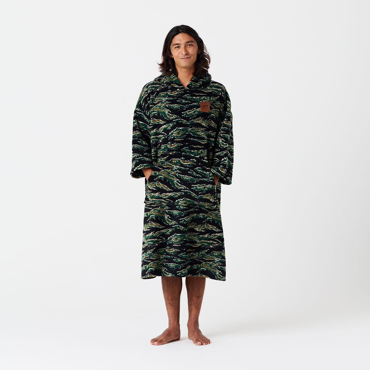 slowtide-major-chilling-fleece-poncho image 3