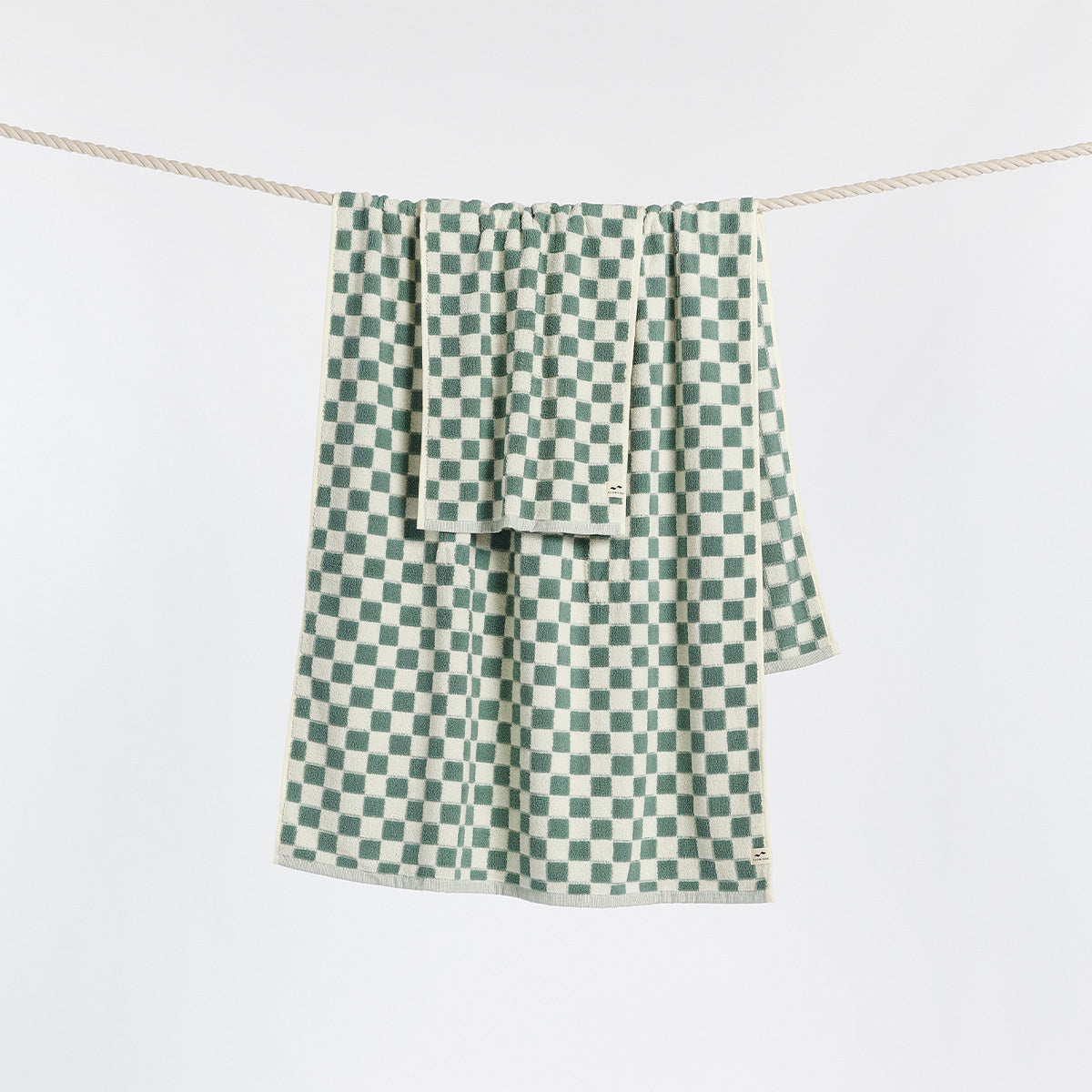 slowtide-mate-bath-towel-sage image 4