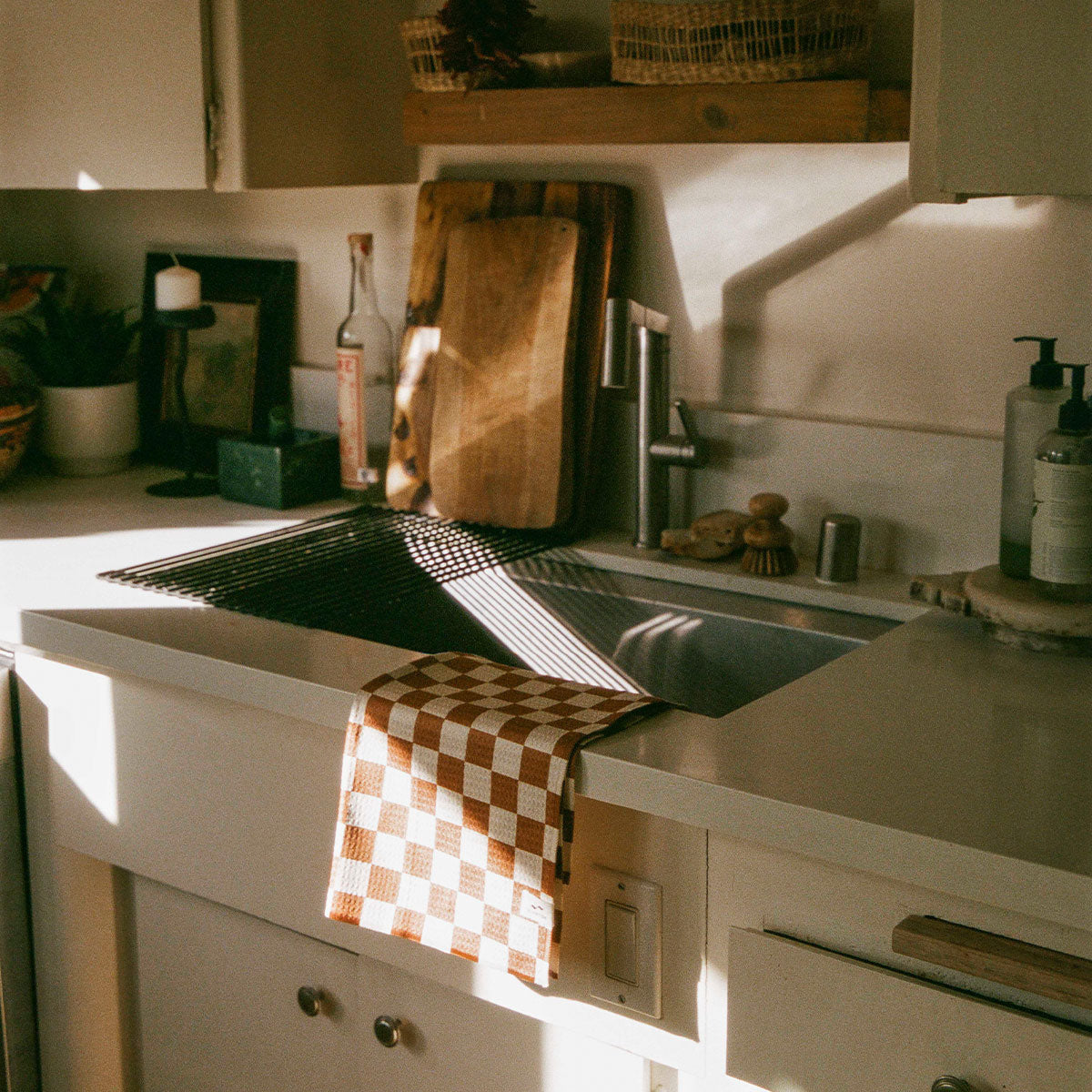 slowtide-mate-quick-dry-kitchen-towel-brush image 2